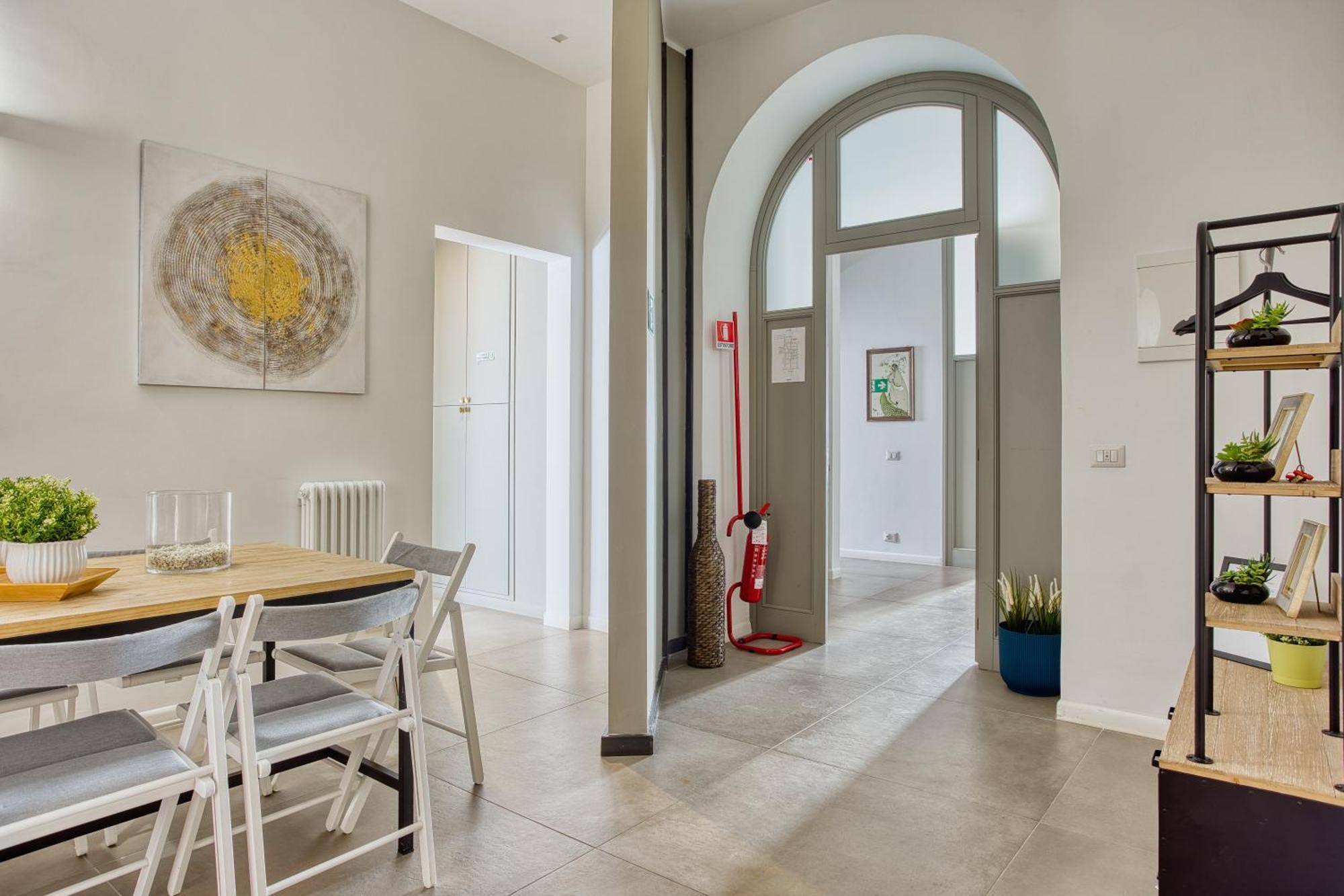Clausim Domus: New Brightful Flat Next To The Vatican Appartement
